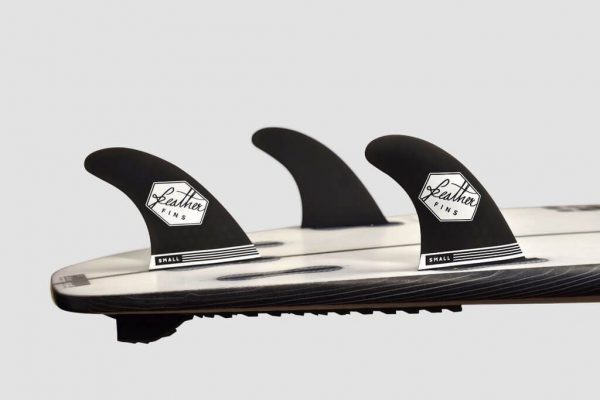 Dérives surf Feather fins Ultralight Noires plug FCS 2 – Image 3