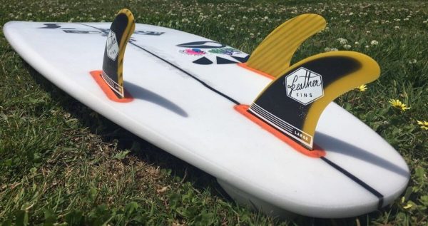 Ailerons surf Feather Fins Fiverglass pour plug Futures – Image 3